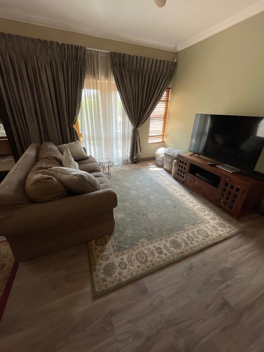 5 Bedroom Property for Sale in Xanadu Eco Park North West